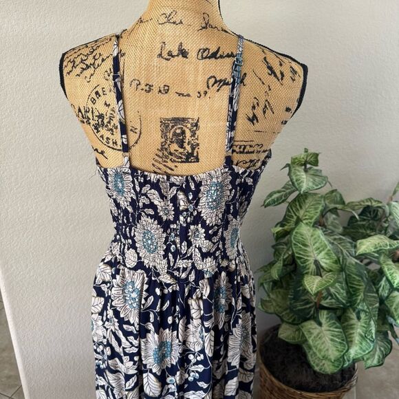 Boho Floral Maxi Dress - Navy & White - Picture 8 of 10